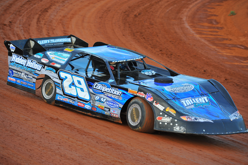 Jason Welshan drove his #29 MasterSbilt to yet another Crate Late Model win on Friday night at Tri-County.