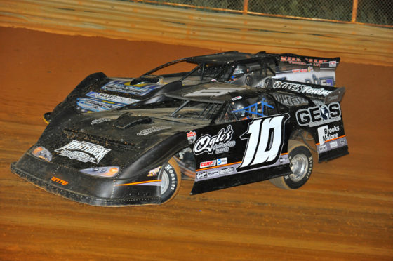 Chad Ogle on his way to victory at Volunteer Speedway